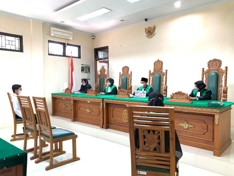 ujianpraktikUIN 040322 1